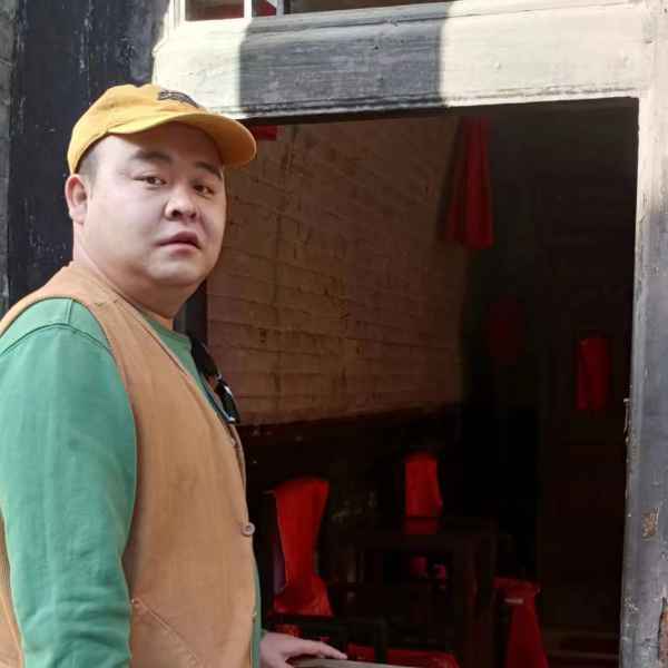 35岁岁陕西单身帅哥 - 石河子吉缘网