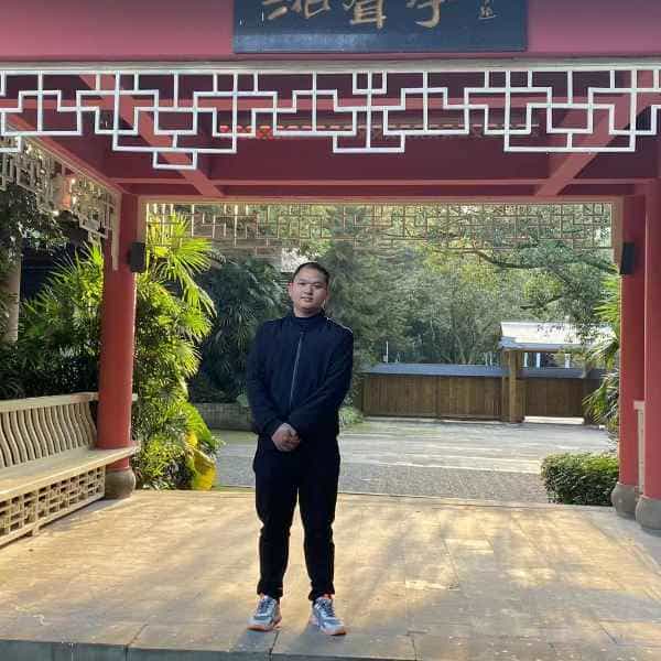 31岁岁重庆单身帅哥 - 石河子吉缘网