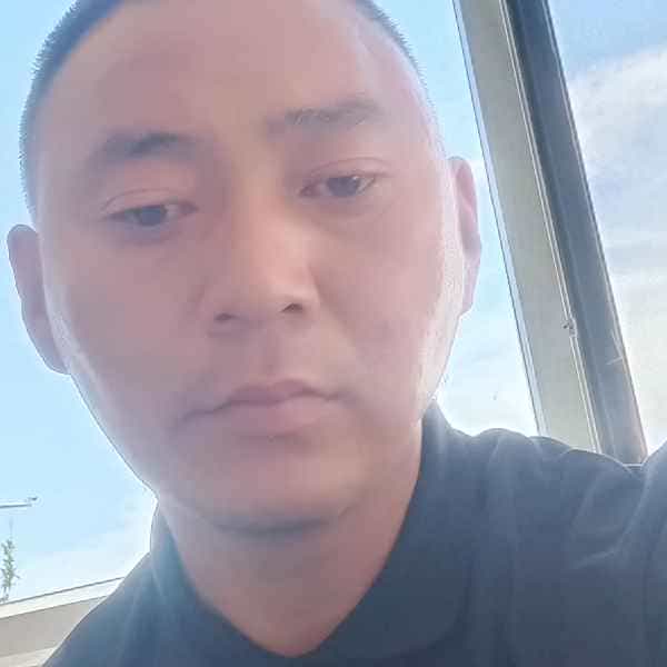 35岁岁内蒙古单身帅哥 - 石河子吉缘网